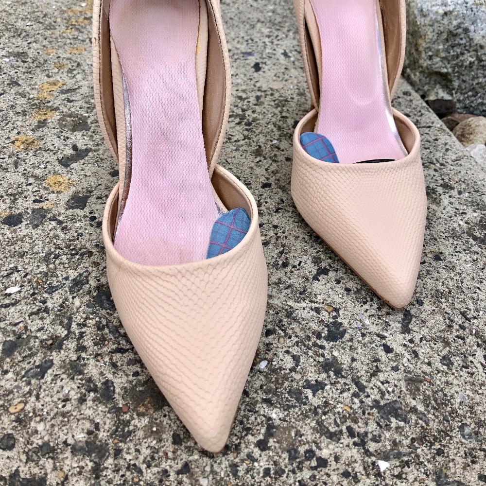Nude Point Heels - Picture 2 of 3